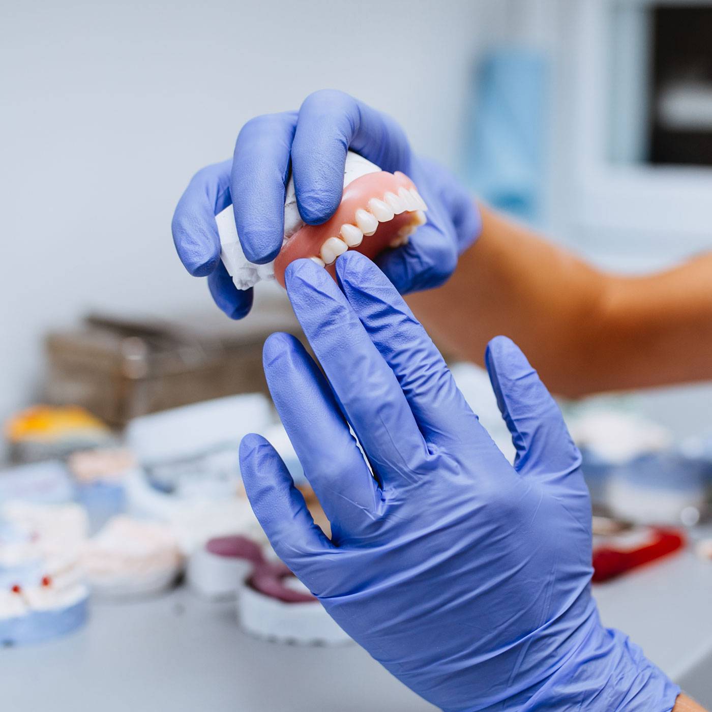 Medical-san-giorgio-dentista-cantu-terapie-protesi-fissa-mobile